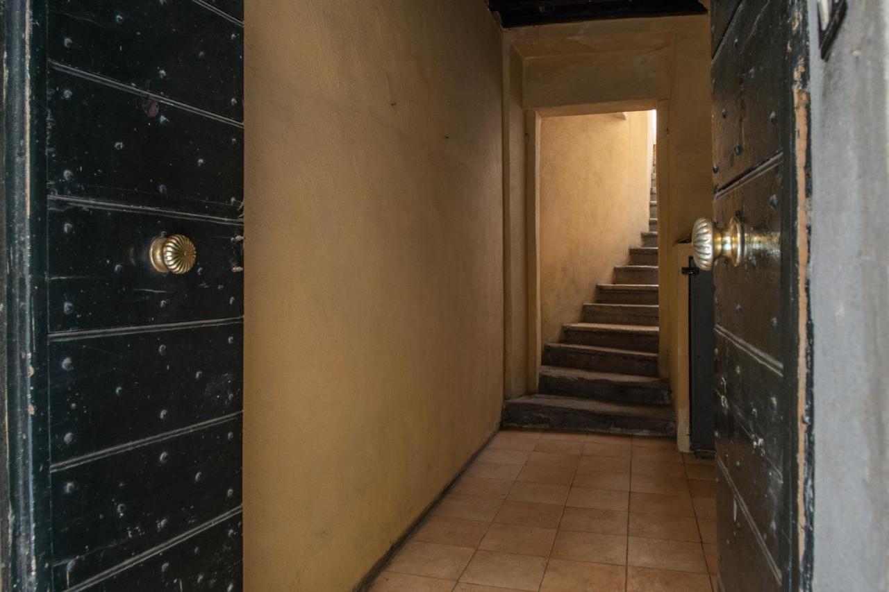 Lovely Flat In The Heart Of Trastevere Рим Экстерьер фото